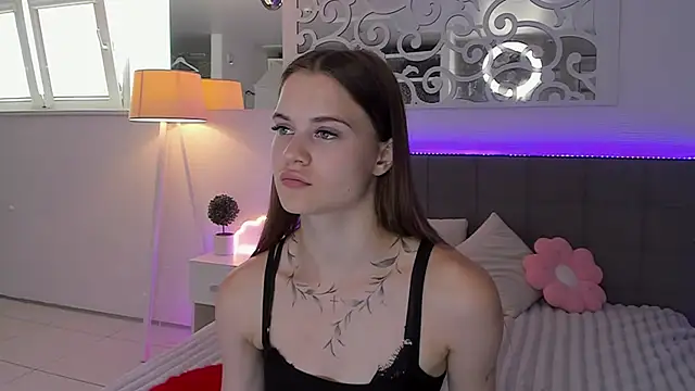 LuisaClover online show from 07/10/26, 12:19
