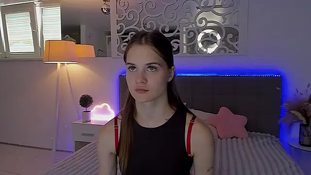 LuisaClover online show from 07/28/26, 12:23