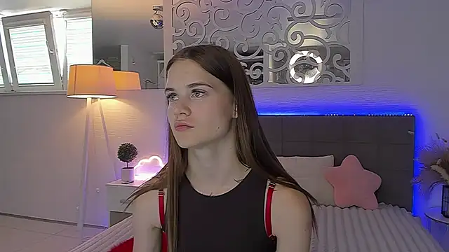 LuisaClover online show from 07/29/26, 12:14