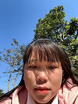 Snapshot of love_pusy09 chatting on 11/29/25, 03:31 love pusy09 online show from 11/29/25, 03:31