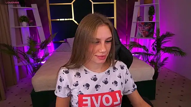 HeyEmilly online show from 10/22/25, 07:13