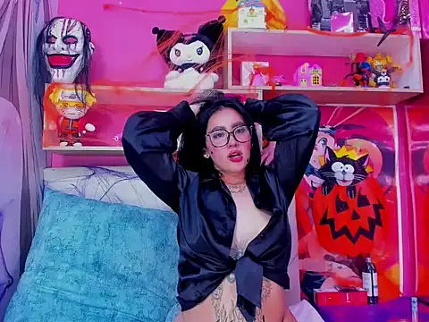 Noah Grey online show from 10/23/25, 02:27