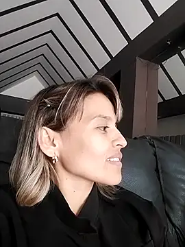 solunasol online show from 10/22/25, 02:28