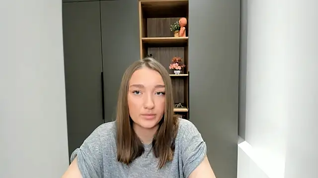 ShemikaCozza online show from 10/25/25, 07:38