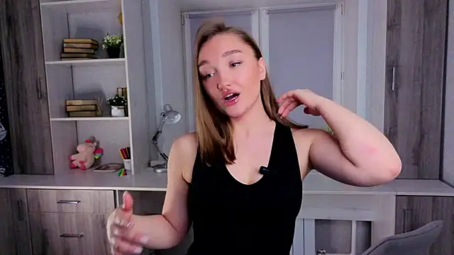 ShemikaCozza online show from 11/03/25, 11:33