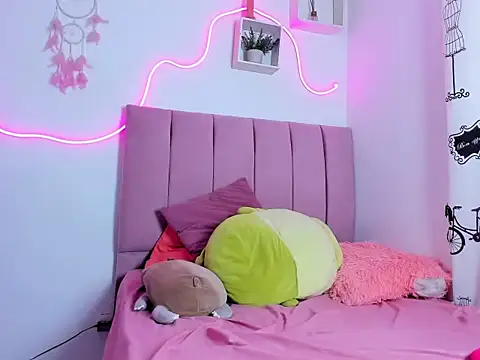 Snapshot of Viko_vegas chatting on 11/20/25, 08:30 Viko vegas online show from 11/20/25, 08:30