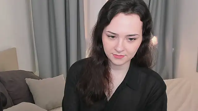 Camilla Rowen online show from 05/07/26, 08:36