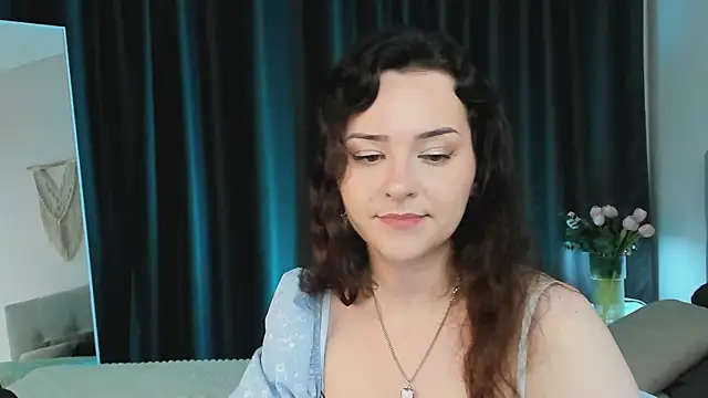 Camilla Rowen online show from 06/11/26, 08:40