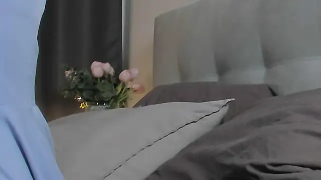 Camilla Rowen online show from 06/14/26, 02:57