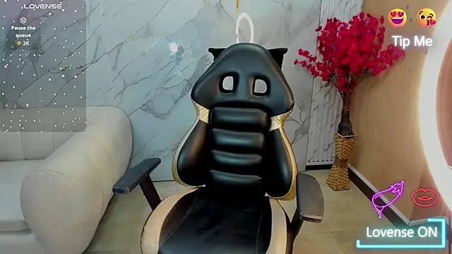 Snapshot of andrea_tasty_tf chatting on 11/27/25, 12:51 andrea tasty tf online show from 11/27/25, 12:51