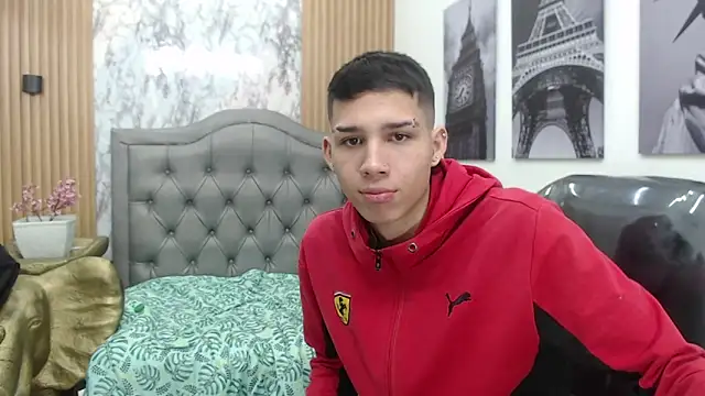 Snapshot of paul_ponce chatting on 12/02/25, 12:32 paul ponce online show from 12/02/25, 12:32