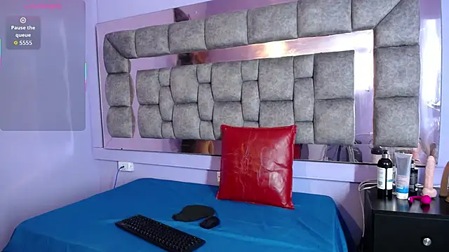 Snapshot of Gigi_Scott_ chatting on 10/25/25, 03:14 Gigi Scott  online show from 10/25/25, 03:14