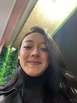 Lia  white online show from 11/15/25, 11:10