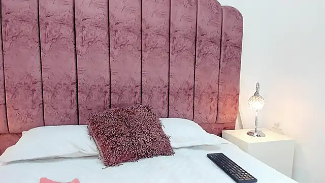 Snapshot of Videl_Star chatting on 10/28/25, 11:36 Videl Star online show from 10/28/25, 11:36