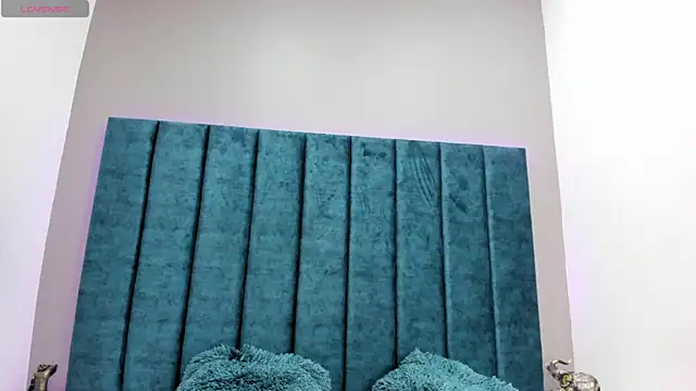 Snapshot of Videl_Star chatting on 11/18/25, 11:36 Videl Star online show from 11/18/25, 11:36