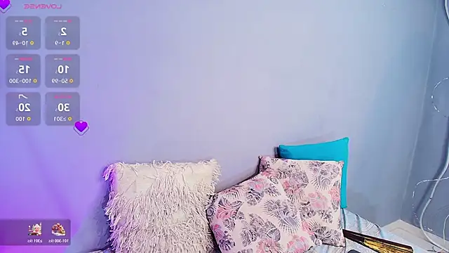 NaomiQueents online show from 11/27/25, 08:11