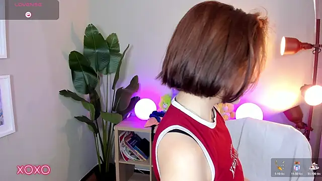 lexirouge   online show from 11/20/25, 12:38