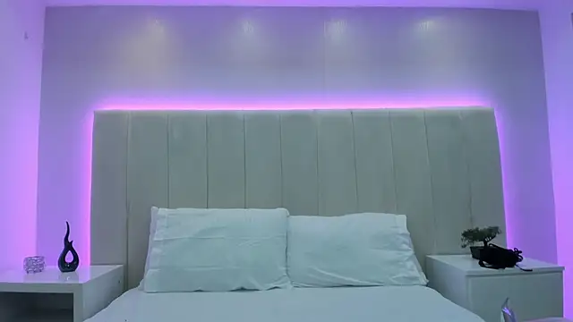 Snapshot of Lucyy_milky chatting on 10/23/25, 09:02 Lucyy milky online show from 10/23/25, 09:02