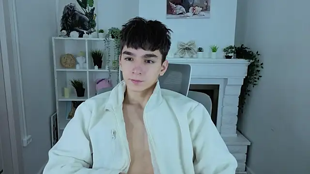 Snapshot of YamiTwink chatting on 12/14/25, 08:46 YamiTwink online show from 12/14/25, 08:46