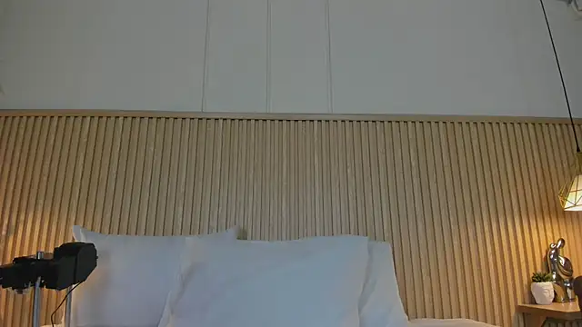 NahimiThompson online show from 07/04/26, 07:53