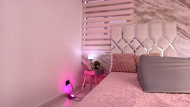 ellisrossi online show from 11/27/25, 07:05