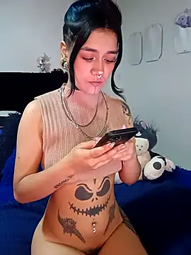 Snapshot of SharonSalazar chatting on 03/10/26, 02:16 SharonSalazar online show from 03/10/26, 02:16