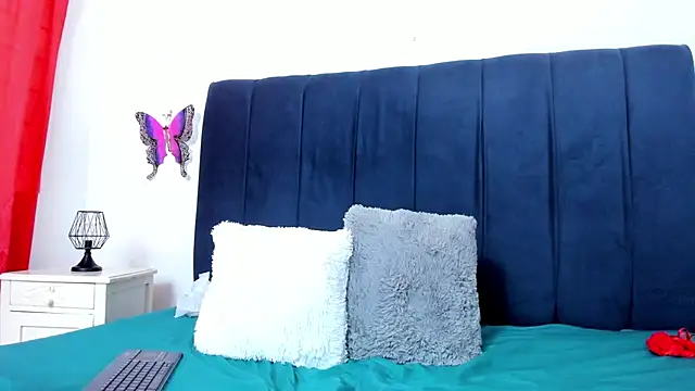 Snapshot of celena_wonder chatting on 11/11/25, 03:56 celena wonder online show from 11/11/25, 03:56