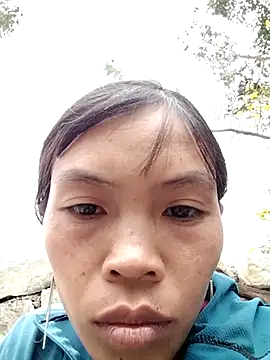 Snapshot of dinnavi chatting on 10/31/25, 02:12 dinnavi online show from 10/31/25, 02:12