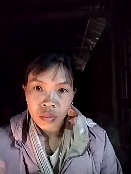 Snapshot of dinnavi chatting on 11/03/25, 12:02 dinnavi online show from 11/03/25, 12:02