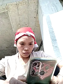 Snapshot of dinnavi chatting on 11/27/25, 05:20 dinnavi online show from 11/27/25, 05:20