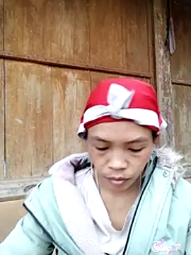 Snapshot of dinnavi chatting on 12/04/25, 02:43 dinnavi online show from 12/04/25, 02:43