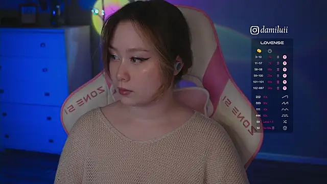 Snapshot of damilui chatting on 11/10/25, 07:02 damilui online show from 11/10/25, 07:02