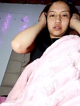 Snapshot of anny_sweet17 chatting on 11/05/25, 10:26 anny sweet17 online show from 11/05/25, 10:26