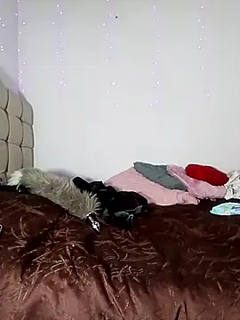 Snapshot of anny_sweet17 chatting on 12/16/25, 04:06 anny sweet17 online show from 12/16/25, 04:06