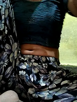 Snapshot of janvi_sharma87 chatting on 11/19/25, 09:31 janvi sharma87 online show from 11/19/25, 09:31