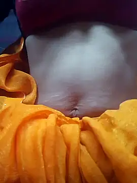 Snapshot of janvi_sharma87 chatting on 12/18/25, 07:31 janvi sharma87 online show from 12/18/25, 07:31