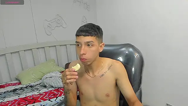 SamNicolson online show from 10/25/25, 03:47