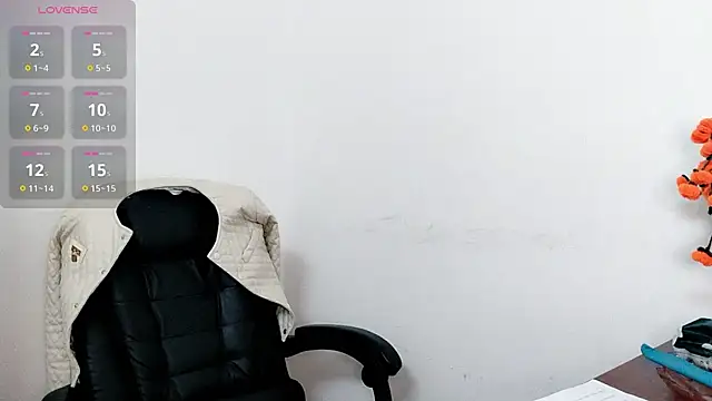 Ella-61 online show from 11/11/25, 12:54