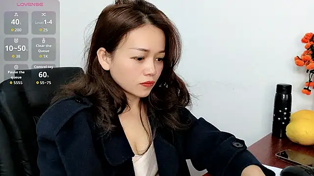 Ella-61 online show from 11/13/25, 12:42