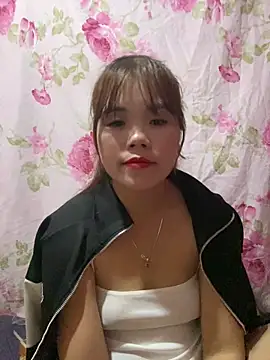 Snapshot of nachi-baby chatting on 11/03/25, 02:18 nachi-baby online show from 11/03/25, 02:18