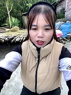 Snapshot of nachi-baby chatting on 11/28/25, 07:55 nachi-baby online show from 11/28/25, 07:55