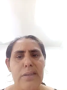 blanca24325 online show from 11/13/25, 04:28