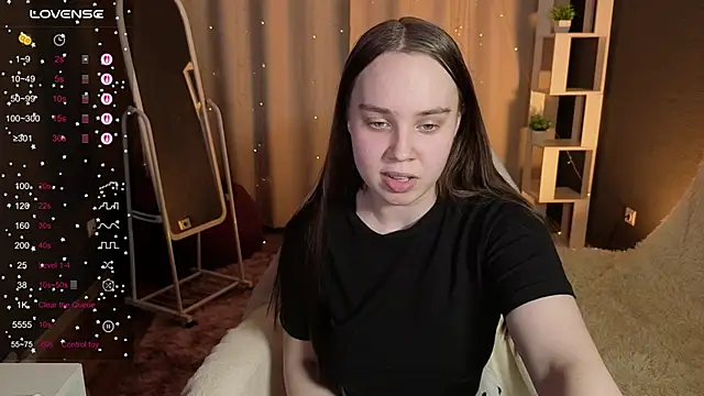 LunaDreeam online show from 11/04/25, 03:33