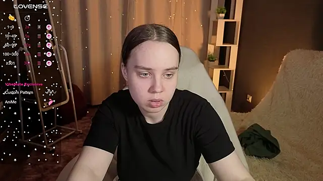 LunaDreeam online show from 11/05/25, 02:17