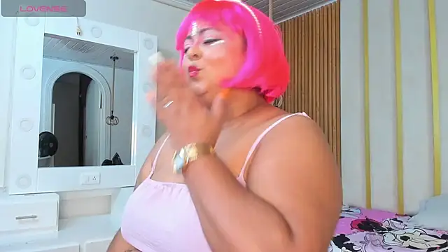 Hanna curvy  online show from 10/25/25, 11:29