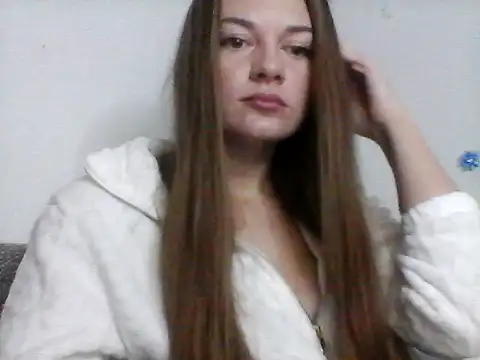 Snapshot of EllaMoonlight chatting on 11/16/25, 09:20 EllaMoonlight online show from 11/16/25, 09:20