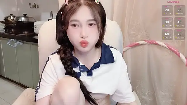 Snapshot of anna-888- chatting on 11/11/25, 09:59 anna-888- online show from 11/11/25, 09:59