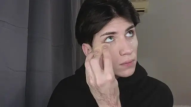 Snapshot of Oliver_star_boy_ chatting on 11/20/25, 05:01 Oliver star boy online show from 11/20/25, 05:01