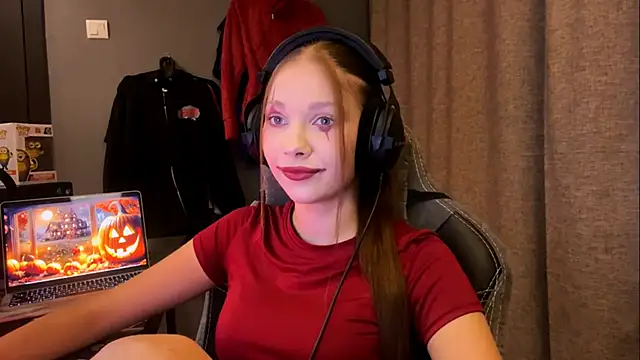 Snapshot of Softixq chatting on 11/01/25, 01:24 Softixq online show from 11/01/25, 01:24