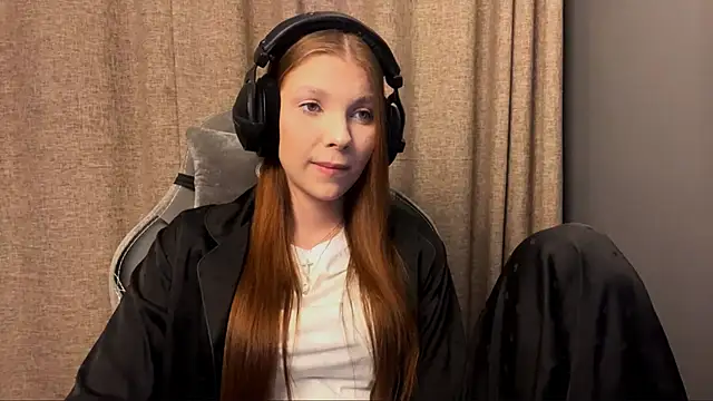 Snapshot of Softixq chatting on 11/07/25, 04:07 Softixq online show from 11/07/25, 04:07